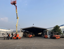 Xe nâng người JLG -E450AJ