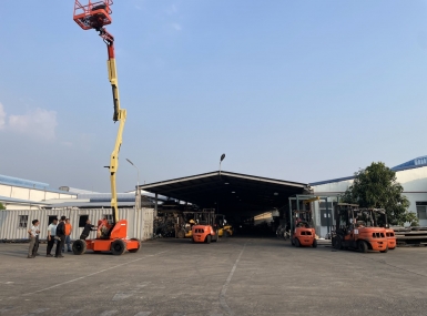 Xe nâng người JLG -E450AJ