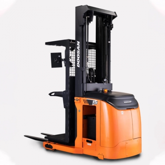 Xe nhặt hàng Order Picker